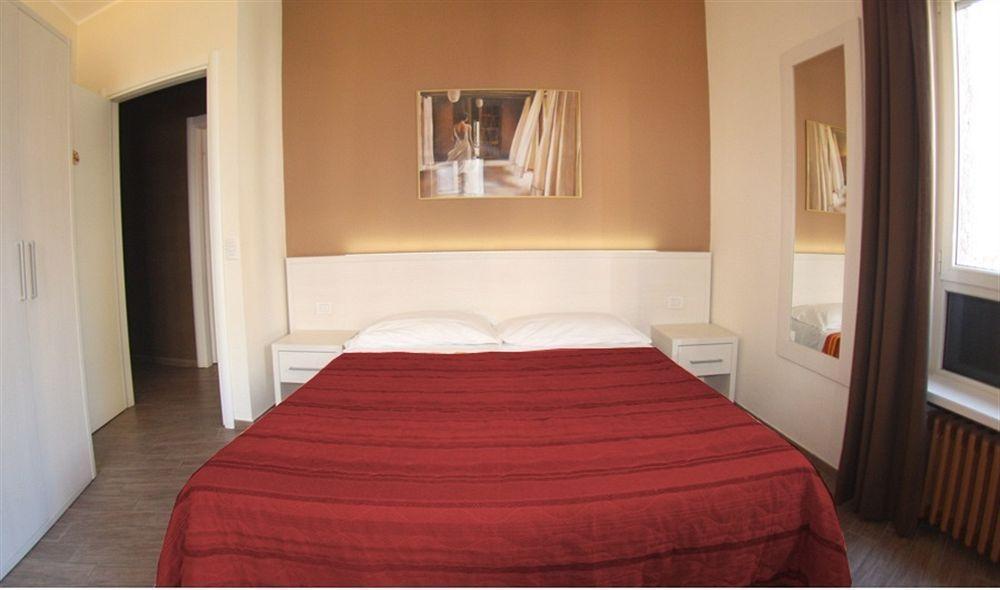 Baldassarre Milan Bagian luar foto